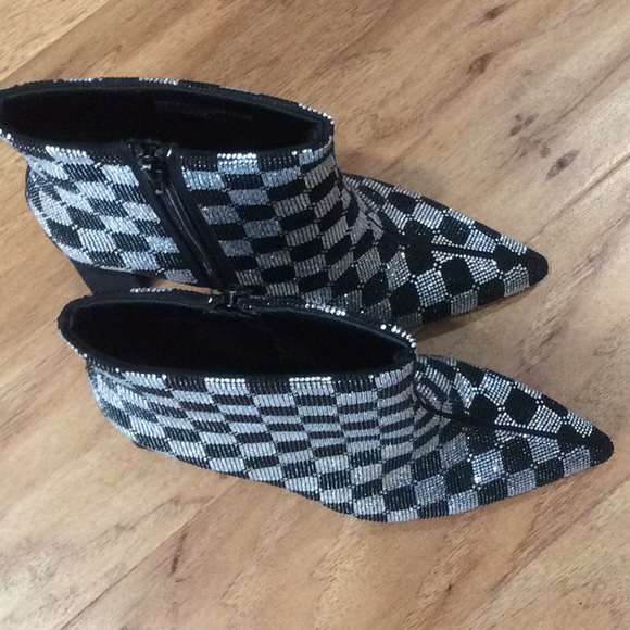 Wild Pair Checkered Boots - Picture 6 of 10